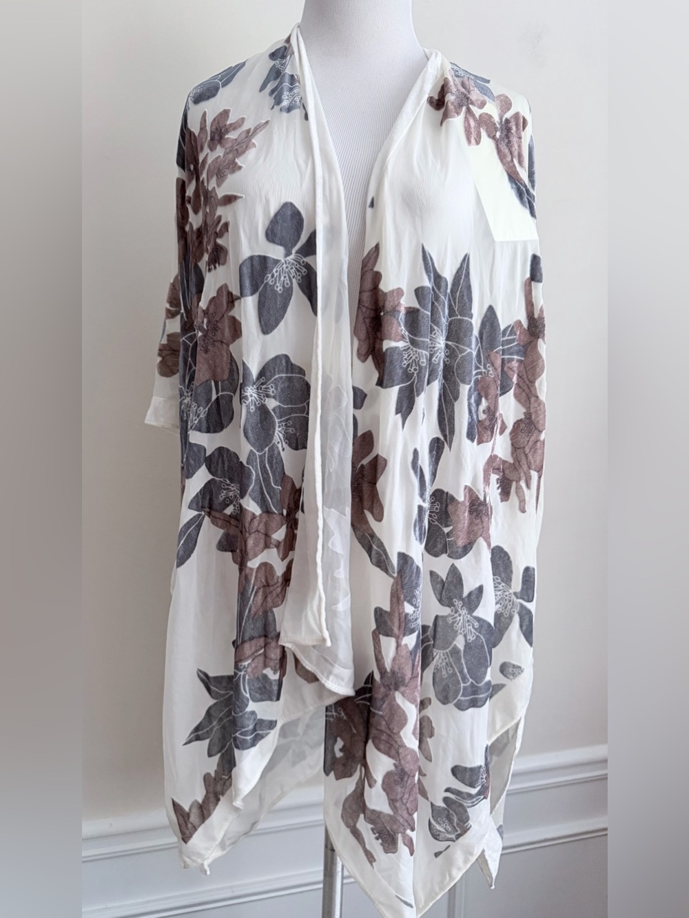 La Bellum by Hillary Scott Velvet Burnout Wrap floral